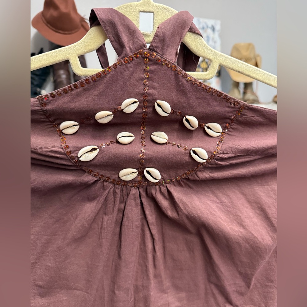 Kiran Exports Y2K Halter Neck Brown Top with Shell Accents - Picture 4 of 8